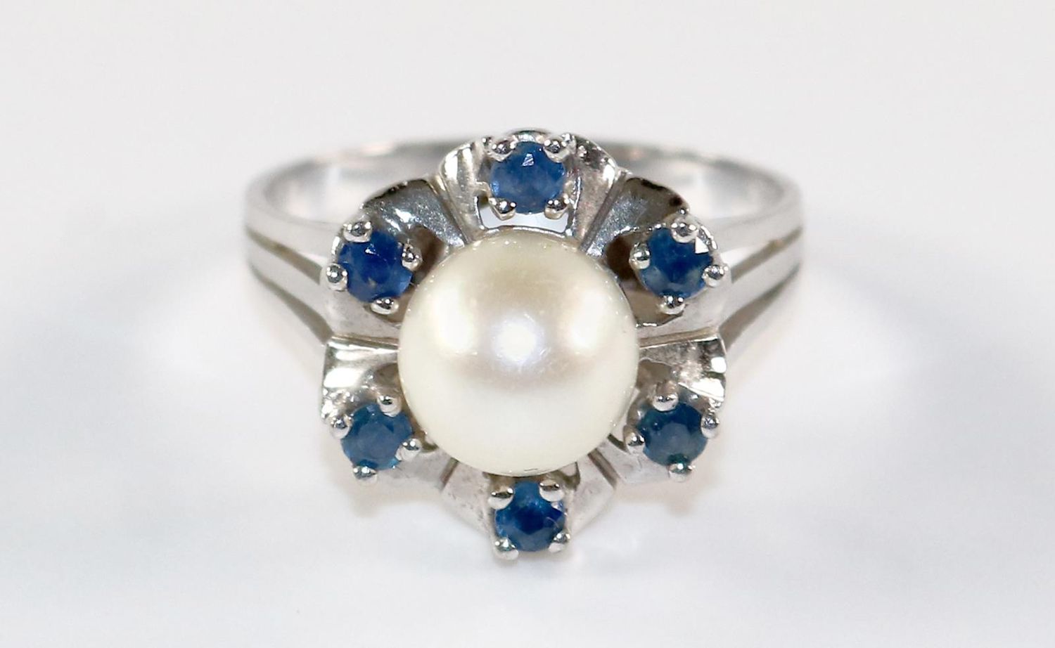 Große Abbildung Nr.1: 128-3035 Perl-Saphirring.: (Schmuck, Ringe)