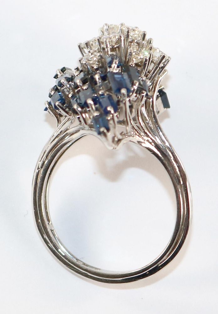 Große Abbildung Nr.2: 128-3045 Saphir-Ring.: (Schmuck, Ringe)