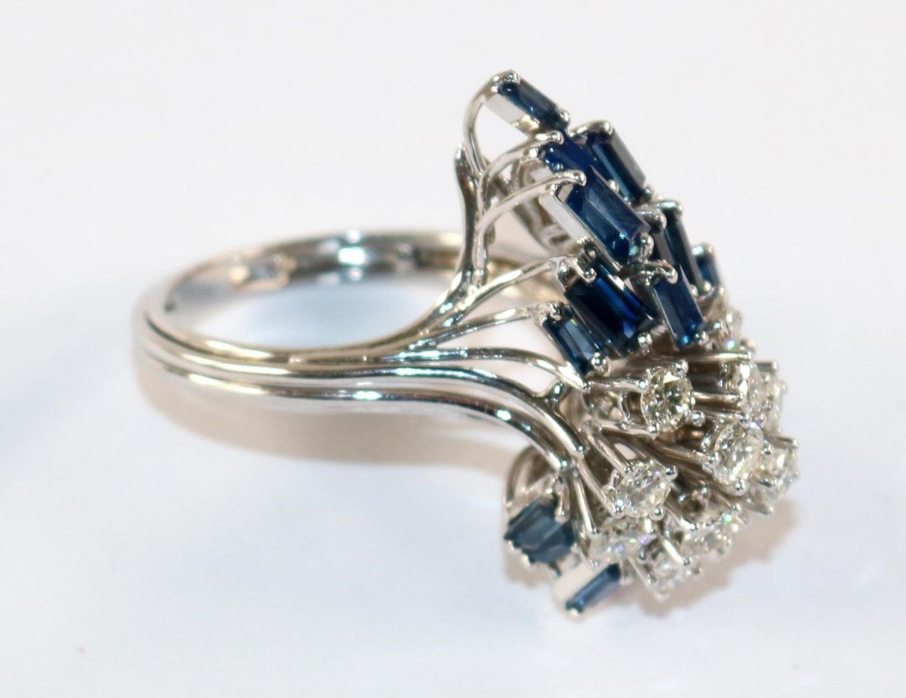 Große Abbildung Nr.3: 128-3045 Saphir-Ring.: (Schmuck, Ringe)