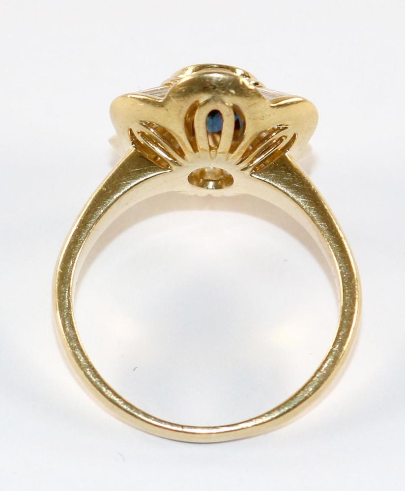 Große Abbildung Nr.3: 128-3046 Saphir-Ring.: (Schmuck, Ringe)