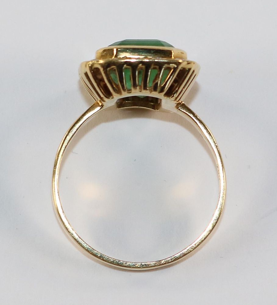 Große Abbildung Nr.3: 128-3047 Smaragd-Ring.: (Schmuck, Ringe)