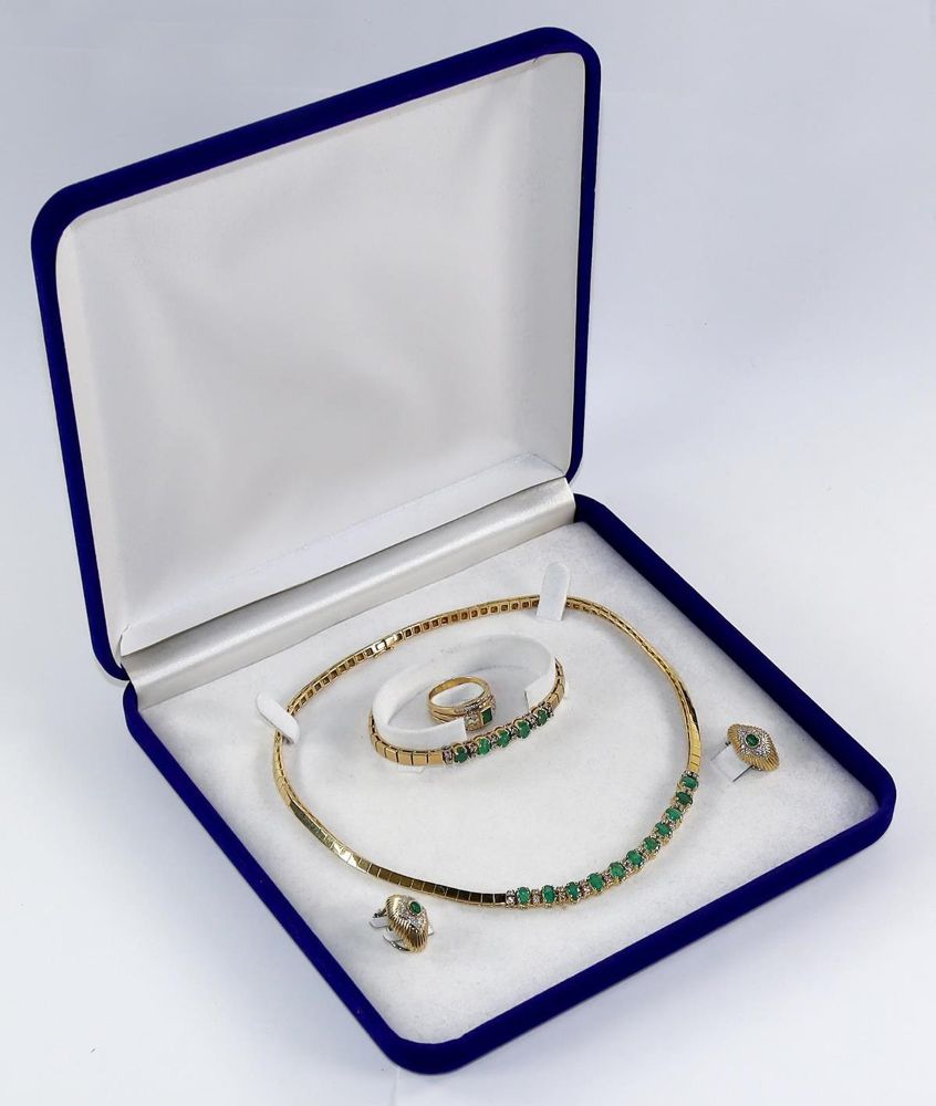 Große Abbildung Nr.10: 128-3082 Smaragdset 750 GG: (Schmuck)