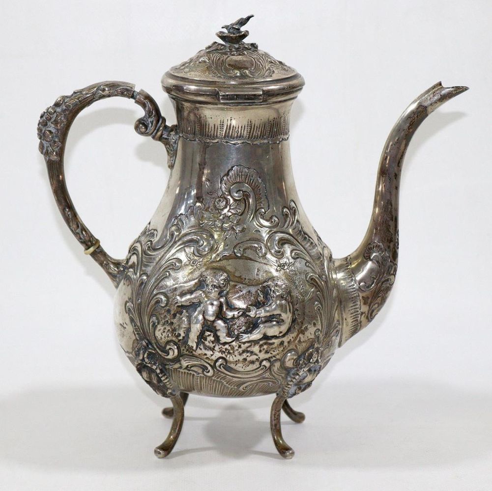 Große Abbildung Nr.2: 128-3107 Prunkvolle Kaffeekanne: (Silber)