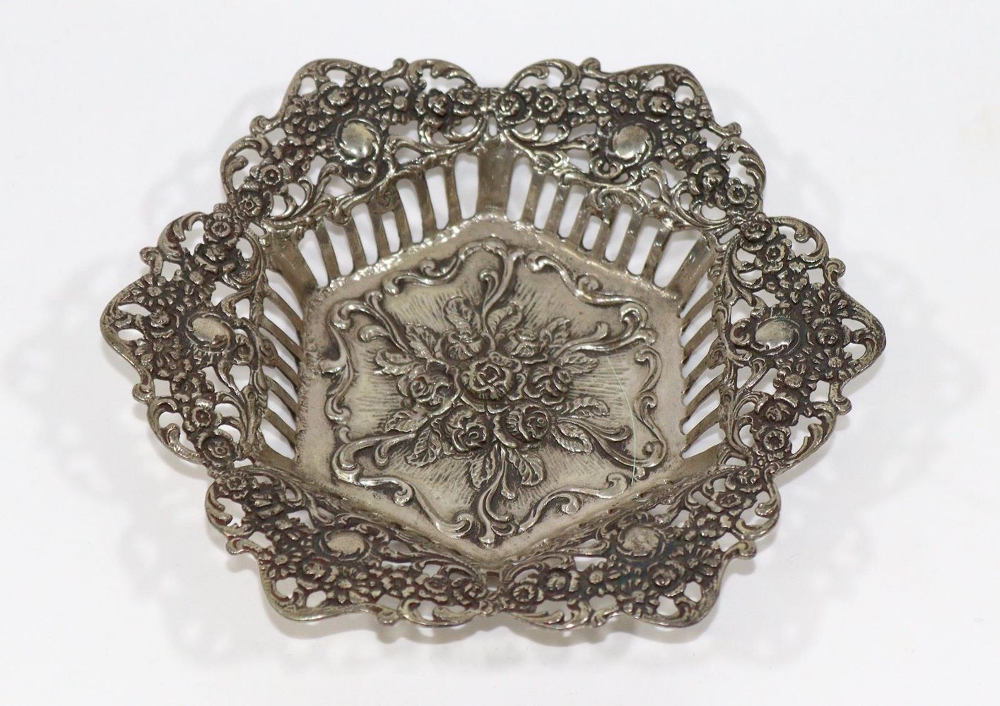Große Abbildung Nr.1: 128-3123 Silberschälchen Tangermünde.: (Silber)