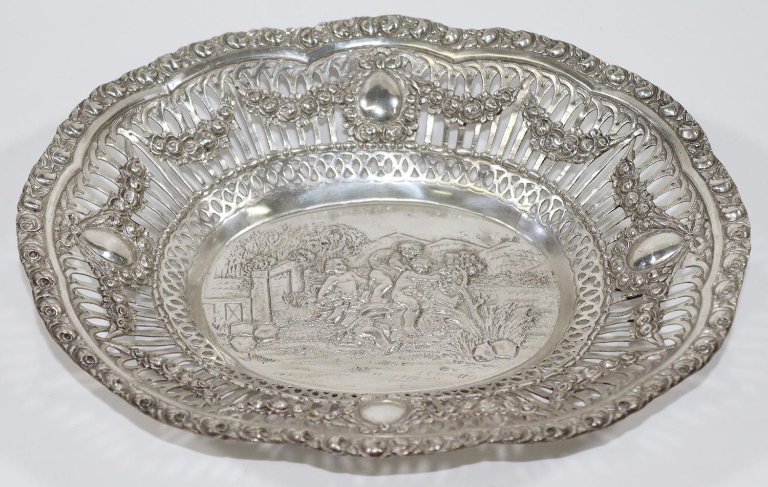 Große Abbildung Nr.1: 128-3125 Silberschale mit Putten.: (Silber)