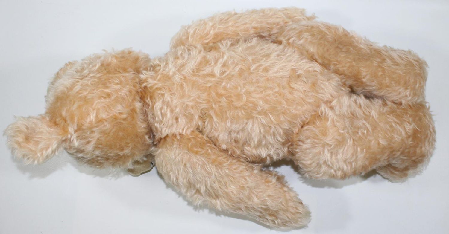 Große Abbildung Nr.3: 128-3161 Steiff großer Teddy: (Spielzeug)