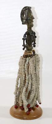 Bild Nr.2: 128-2737 Bronzezepter mit Knochenwirbeln.: (Afrika, Figuren)