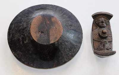 Bild Nr.3: 128-2740 Holzteller: (Afrika)