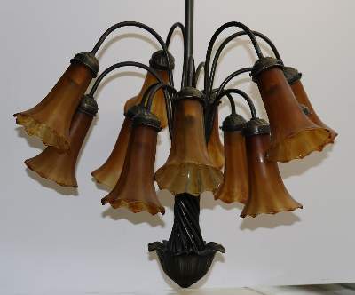 Bild Nr.2: 128-2829 Prächtige Art Nouveau Stil: (Möbel, Lampen)