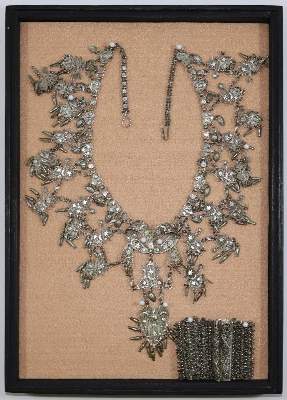 Bild Nr.1: 128-2963 Kasachstan Hochzeitskette.: (Schmuck, Colliers)