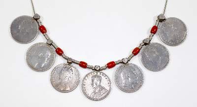 Bild Nr.1: 128-2966 Münzkette Silber Indien: (Schmuck, Colliers)