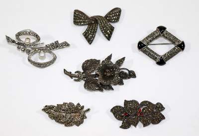 Bild Nr.1: 128-3057 Antikschmuck Pforzheim: (Schmuck, Sammlungen)
