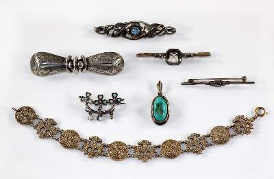 Bild Nr.1: 128-3059 Antikschmuck, Silberschmuck.: (Schmuck, Sammlungen)
