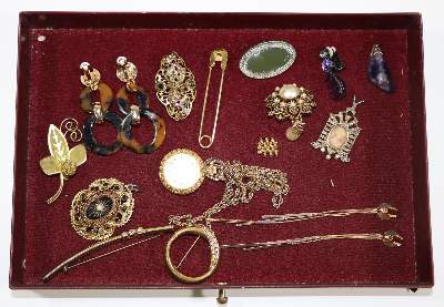 Bild Nr.4: 128-3074 Schmucksammlung vom: (Schmuck, Sammlungen)