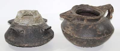 Bild Nr.3: 128-3186 Antike Steintöpfe.: (Volkskunst)