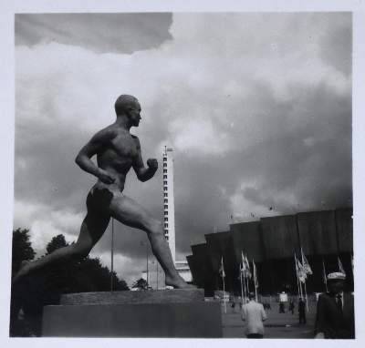 Bild Nr.1: 128-3246 Reisdorf,V.: (Raumbilderalben, Olympiade)