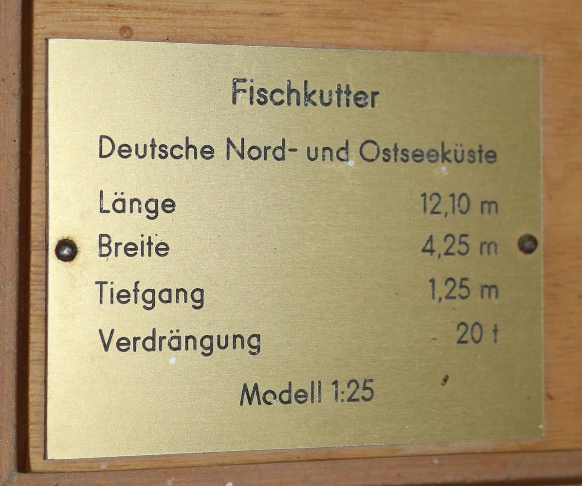 Große Abbildung Nr.2: 129-2011 Fischkutter: (Varia, Seewesen)