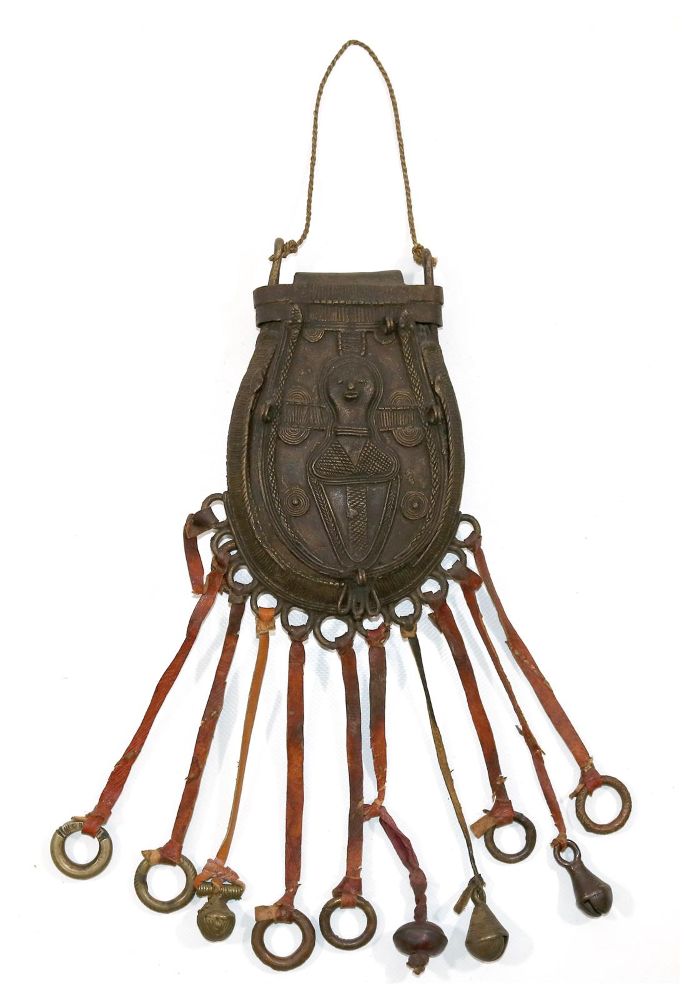 Große Abbildung Nr.1: 129-2047 Ritualtasche: (Afrika, Nigeria)