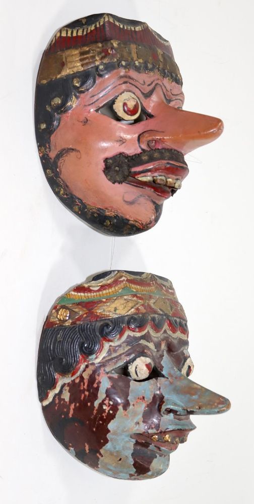 Große Abbildung Nr.2: 129-2070 Java 5 Wayang-Masken.: (Asiatika)