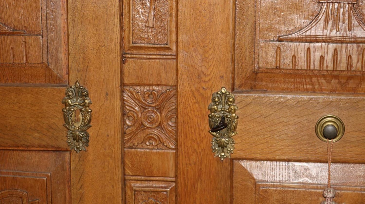 Große Abbildung Nr.23: 129-2112 Bodenseeschrank Barock.: (Möbel)