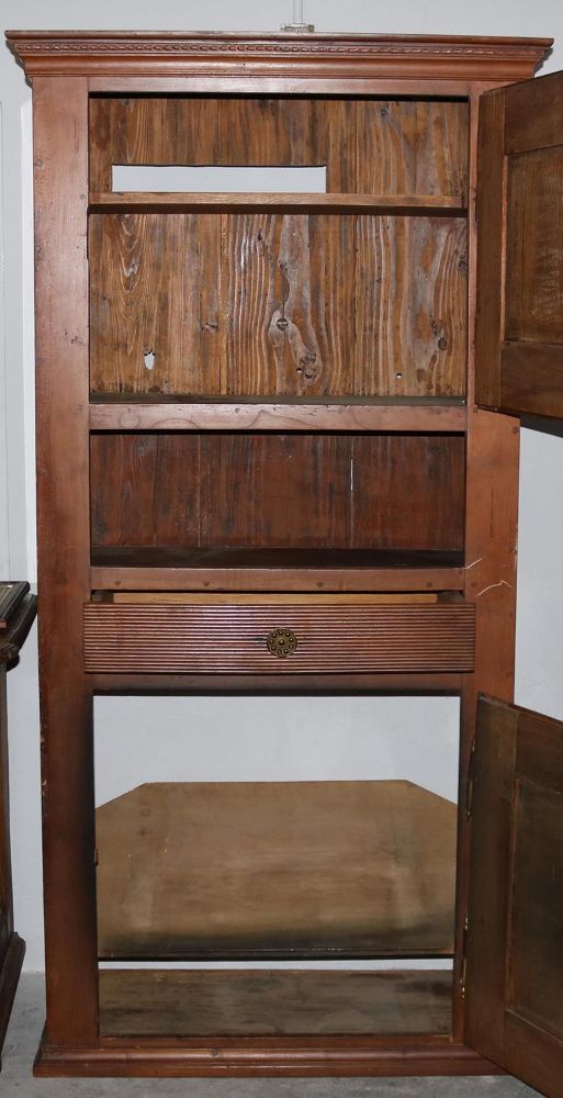 Große Abbildung Nr.26: 129-2117 Hochschrank 19.Jh.: (Möbel)