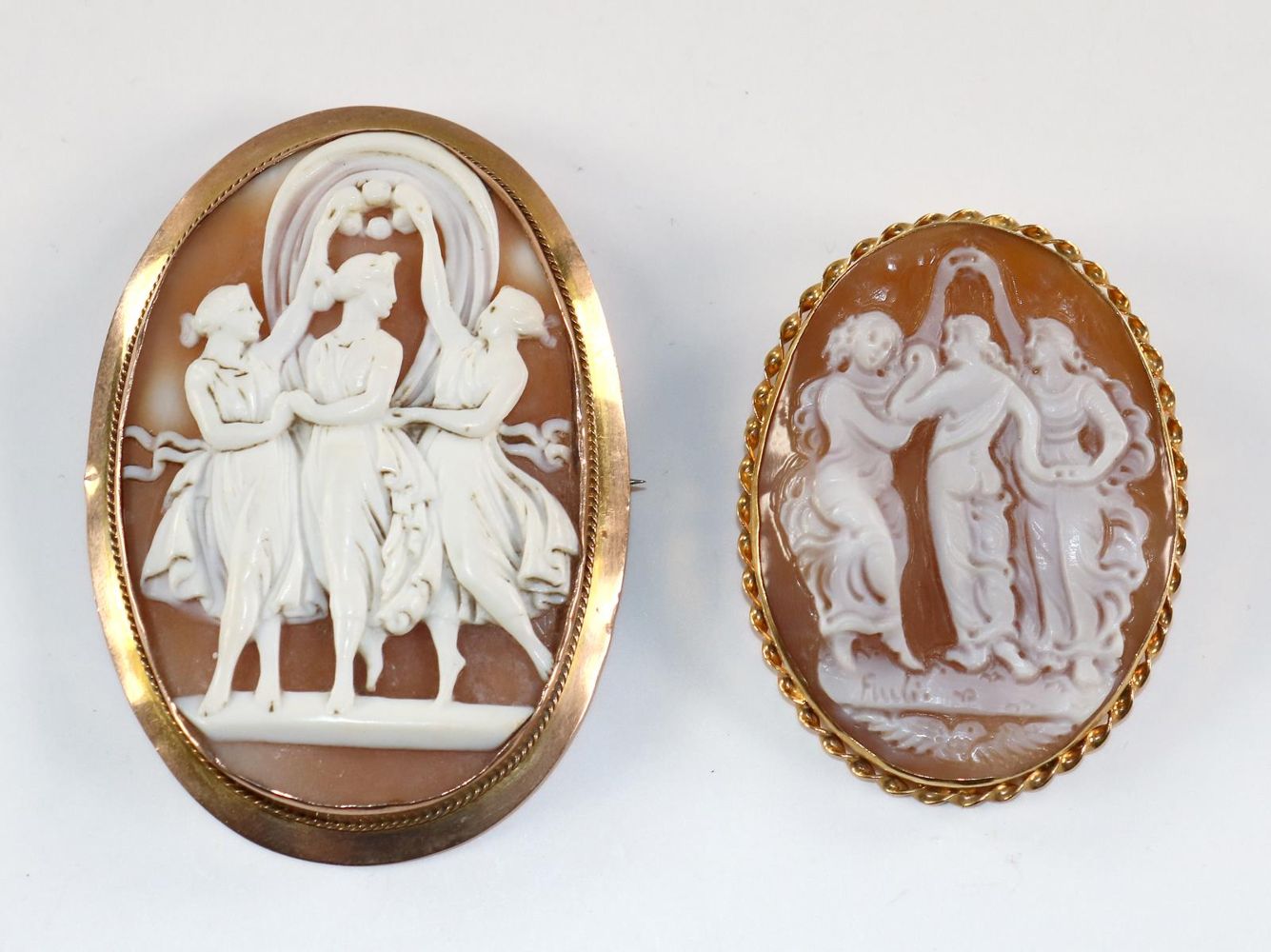 Große Abbildung Nr.1: 129-2190 Drei Grazien.: (Schmuck, Anhänger, Gemmen und Kameen)