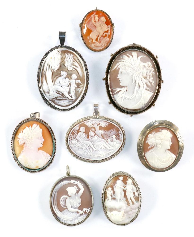 Große Abbildung Nr.1: 129-2237 Muschelkameen: (Schmuck, Anhänger, Gemmen und Kameen)