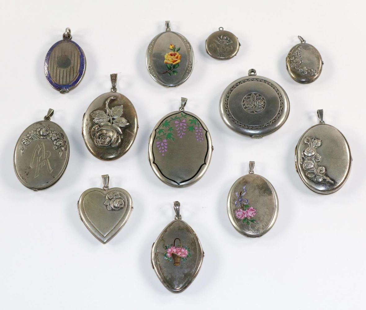 Große Abbildung Nr.1: 129-2293 Zwölf Medaillons: (Schmuck, Anhänger)