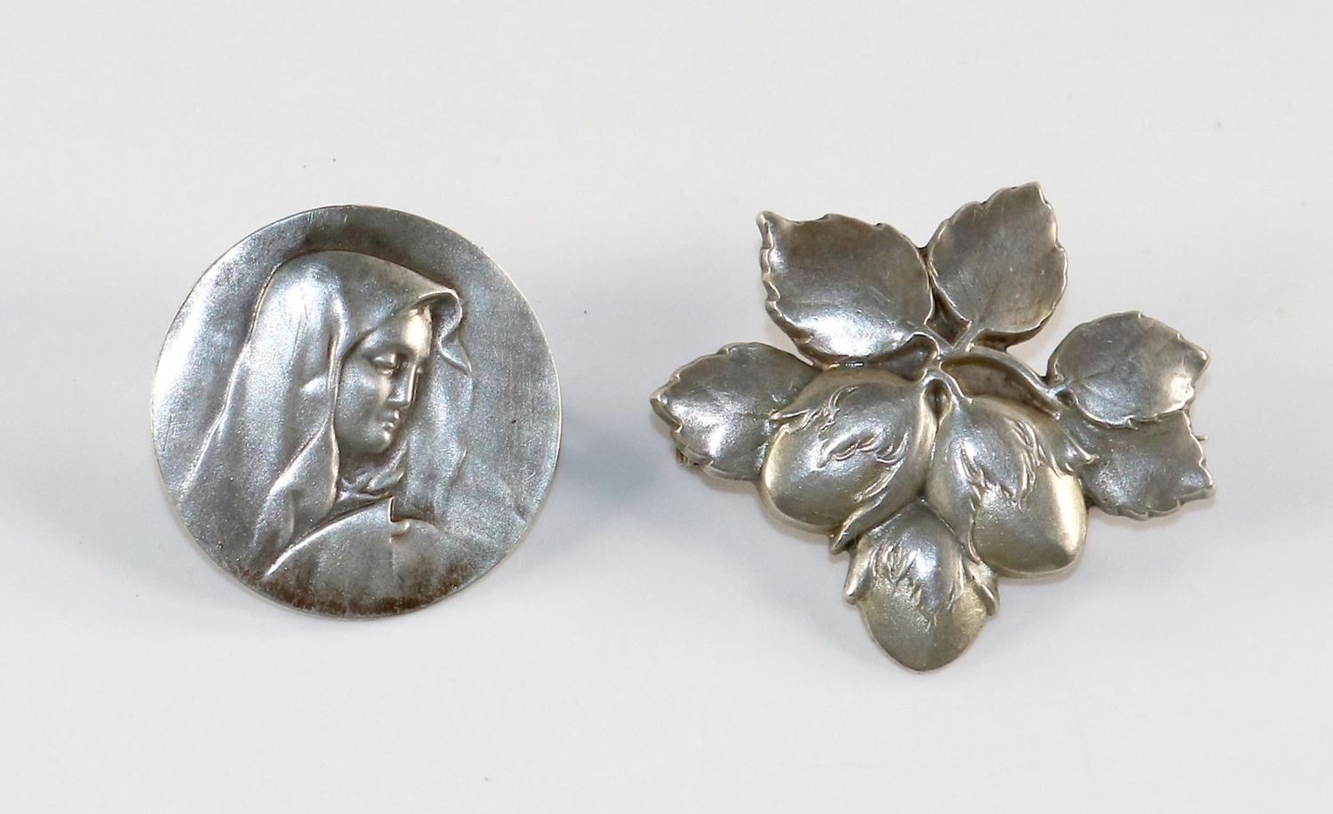 Große Abbildung Nr.1: 129-2336 Gebrüder Falk: (Schmuck, Broschen)