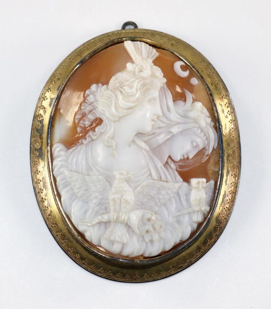 Große Abbildung Nr.1: 129-2360 Aurora und Luna mit Taube.: (Schmuck, Broschen, Gemmen und Kameen)