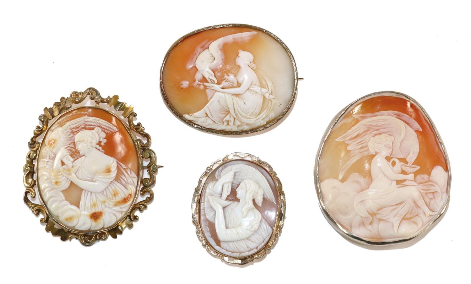 Große Abbildung Nr.1: 129-2461 Hebe mit Adler.: (Schmuck, Broschen, Gemmen und Kameen)