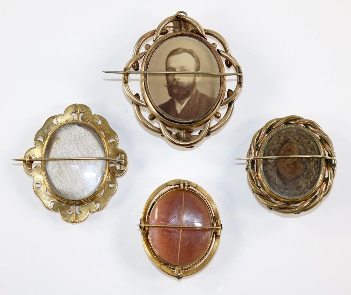 Große Abbildung Nr.2: 129-2480 Kameenbroschen,: (Schmuck, Broschen, Gemmen und Kameen)