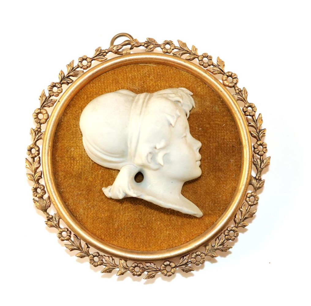 Große Abbildung Nr.1: 129-2482 Kameen Sammlung aus: (Schmuck, Broschen, Gemmen und Kameen)