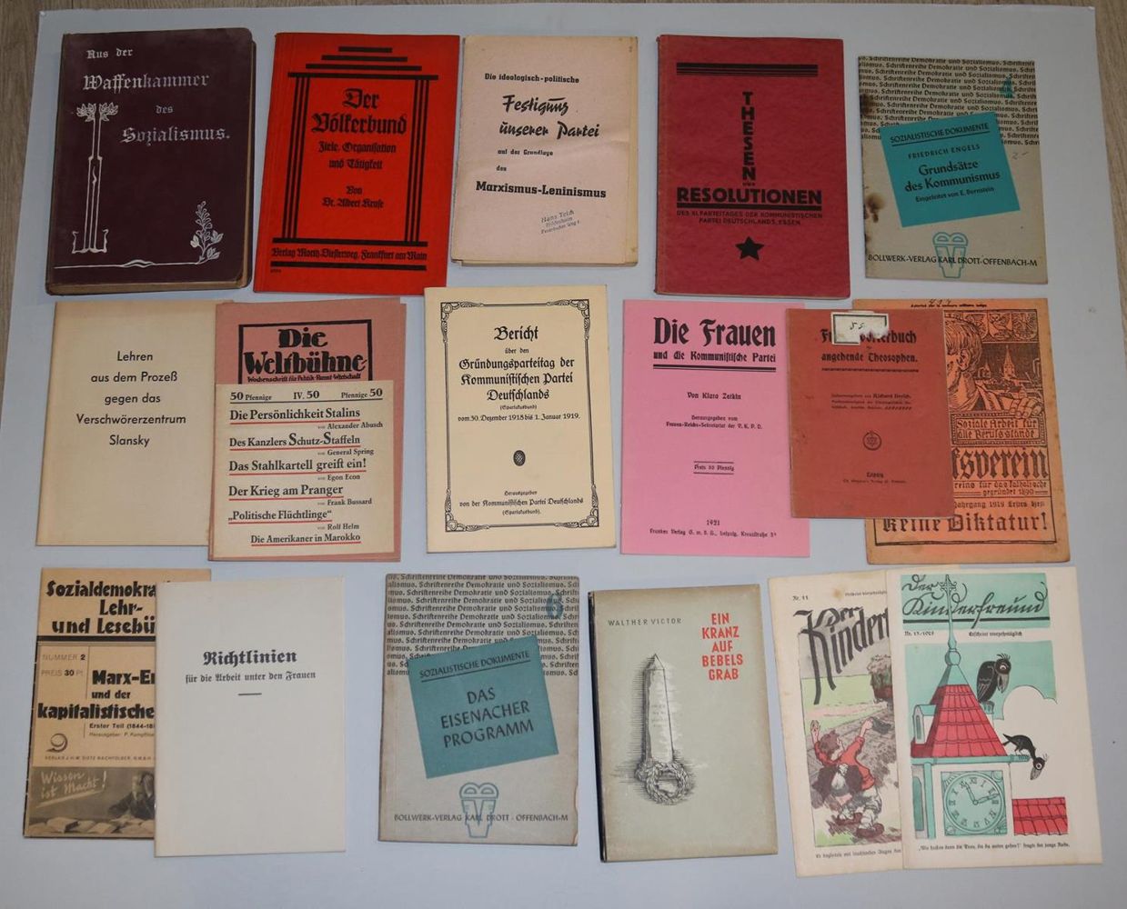 Große Abbildung Nr.22: 129-259 Sammlung: (Sozialismus)