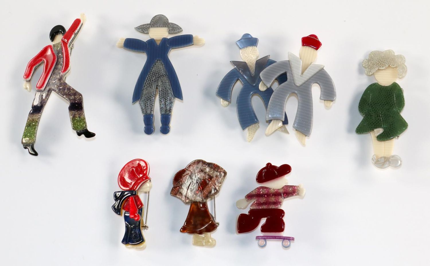 Große Abbildung Nr.1: 129-2608 Sieben Figurenbroschen: (Schmuck, Broschen, Lea Stein)