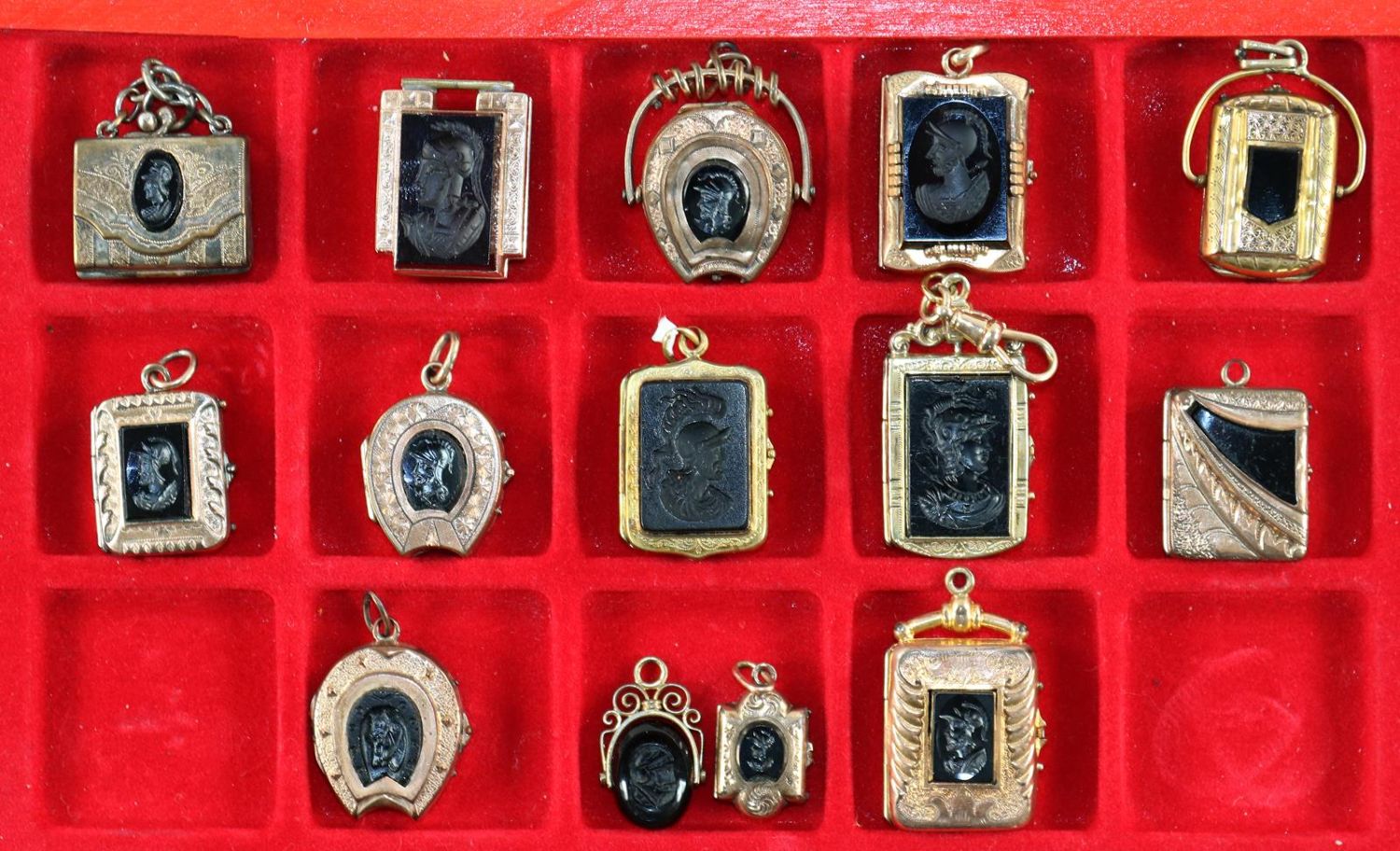 Große Abbildung Nr.1: 129-2687 Vierzehn Hämatitgemmen: (Schmuck, Gemmen, Hämatit)