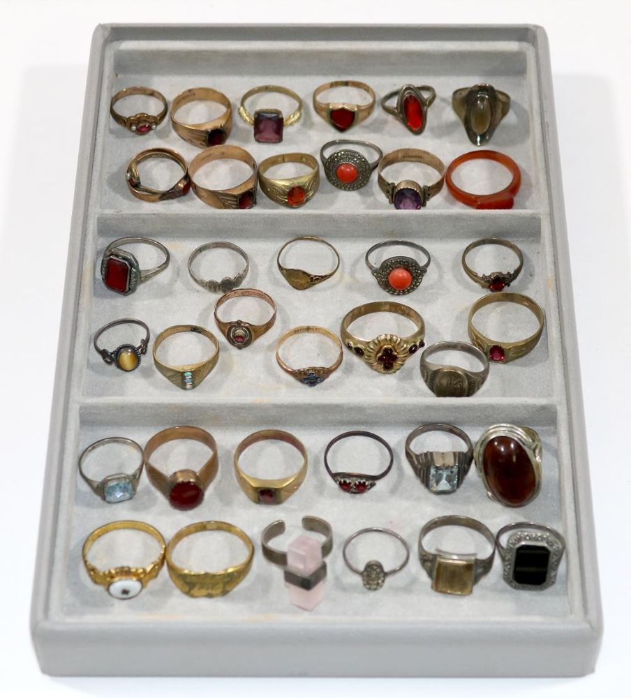 Große Abbildung Nr.3: 129-2745 Konvolut Ringe: (Schmuck, Ringe)