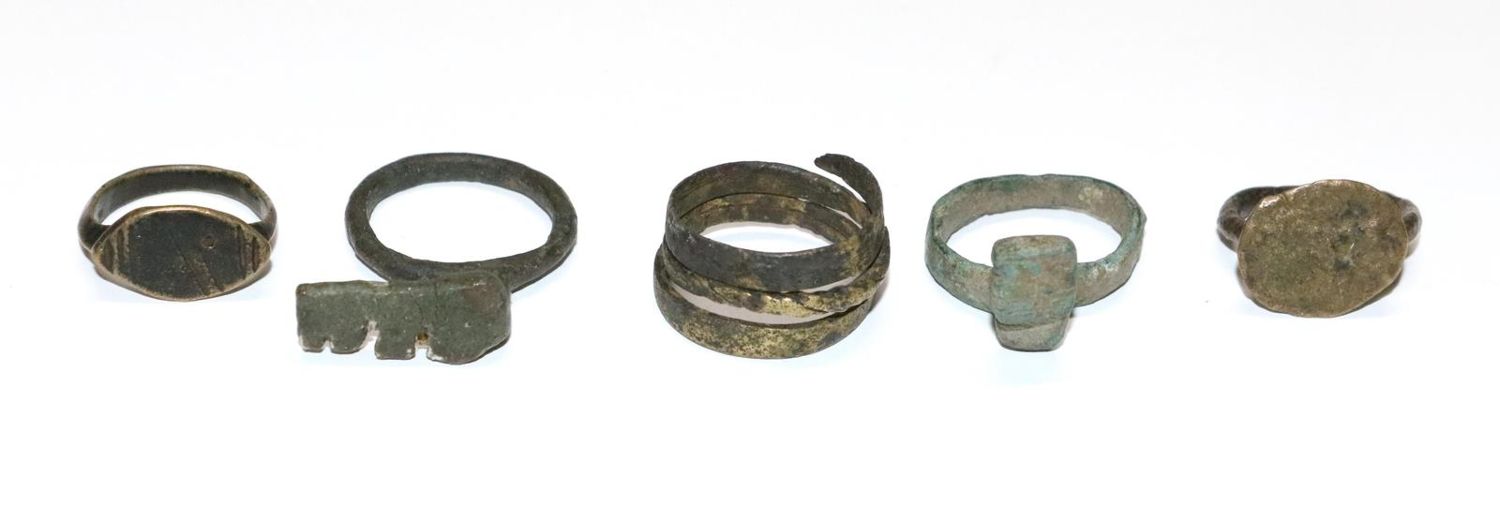Große Abbildung Nr.1: 129-2748 Römische Ringe.: (Schmuck, Ringe)