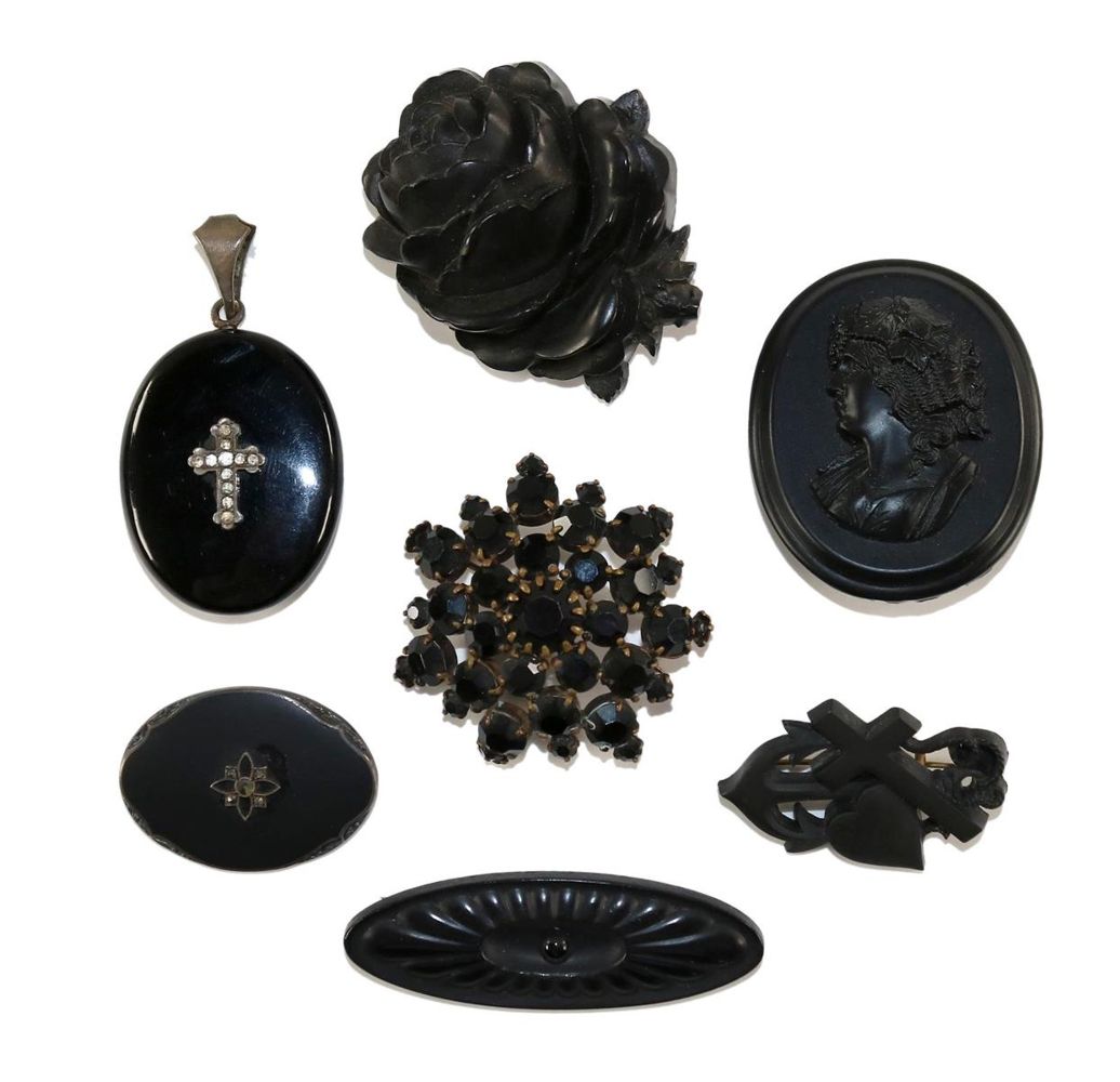 Große Abbildung Nr.1: 129-2755 Trauerschmuck, Slg.: (Schmuck)