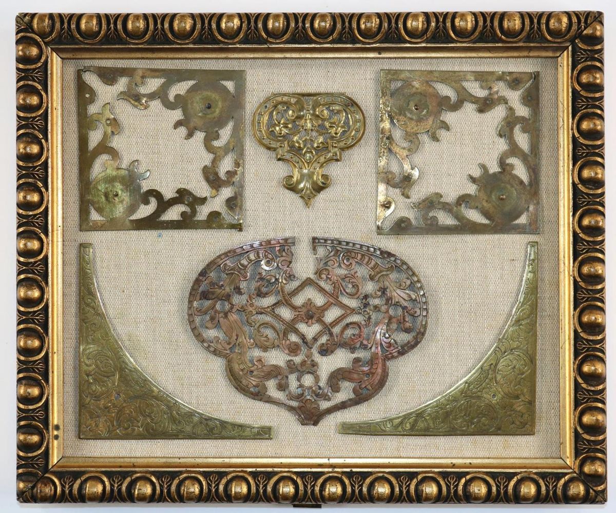 Große Abbildung Nr.2: 129-610 Sammlung von Buchschließen.: (Buchschliessen)