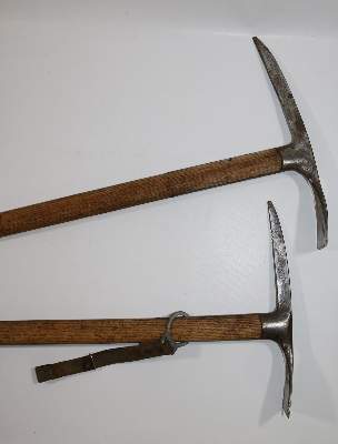 Bild Nr.2: 129-1954 Eispickel.: (Varia)