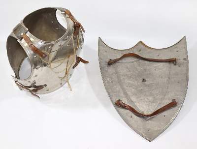 Bild Nr.2: 129-1959 Harnisch für Kinder: (Varia)