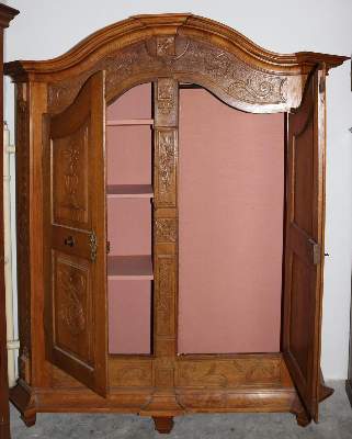 Bild Nr.26: 129-2112 Bodenseeschrank Barock.: (Möbel)