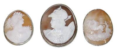 Bild Nr.1: 129-2191 Drei große Kameen: (Schmuck, Anhänger, Gemmen und Kameen)