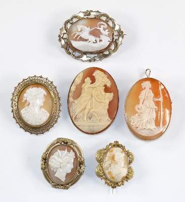 Bild Nr.1: 129-2435 Frauenportraits.: (Schmuck, Broschen, Gemmen und Kameen)