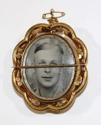 Bild Nr.2: 129-2559 Sankt Georg den: (Schmuck, Broschen, Gemmen und Kameen)