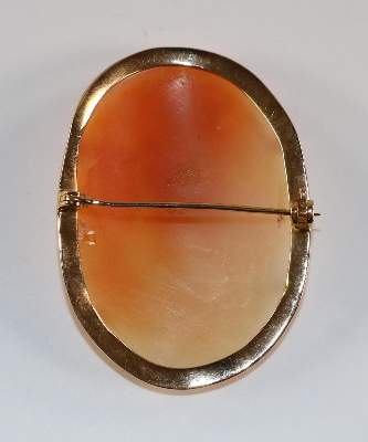 Bild Nr.2: 129-2583 Zwei Musen.: (Schmuck, Broschen, Gemmen und Kameen)