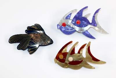 Bild Nr.1: 129-2599 Drei Fischbroschen: (Schmuck, Broschen, Lea Stein)
