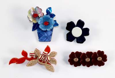 Bild Nr.1: 129-2610 Vier Blumenbroschen: (Schmuck, Broschen, Lea Stein)