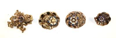 Bild Nr.1: 129-2628 Vier Broschen: (Schmuck, Broschen)